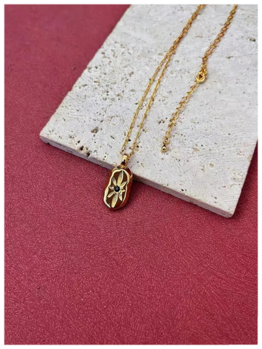 Brass With 18K Gold Star Pendant Necklaces Women Jewelry Punk Hiphop Designer Runway Rare Boho Top Japan Korean