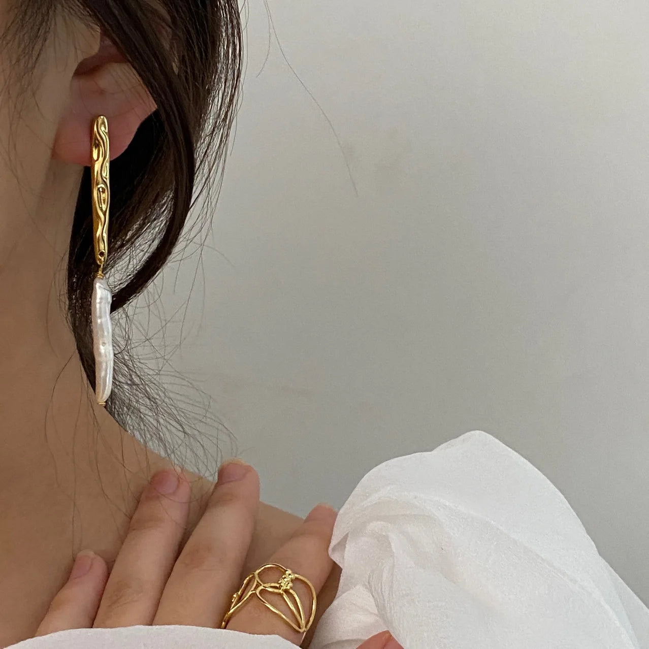 Brass With 18k Gold Real Baroque Pearl Drop Earrings Women  Jewelry Party T Show Gown Punk Gothic Top Runway Korean Japan