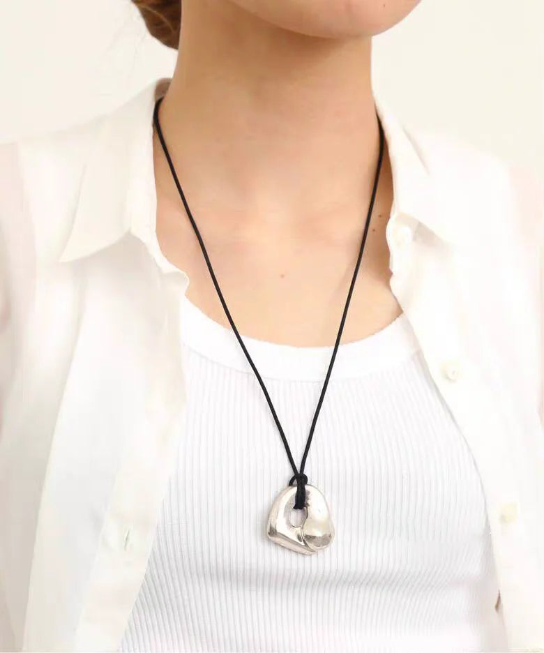 Brass Simply Irregular Cutout Pendant Necklace Women  Jewelry Designer T Show Runway Gown  Rare Glam Japan Ins Glam Boho
