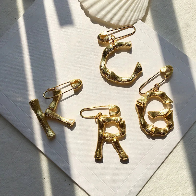 Brass With 18K Stuning 26 Letters Brooches Pins Women Jewelry Punk Party T Show Gown Runway Trendy  Korean Japan Israel