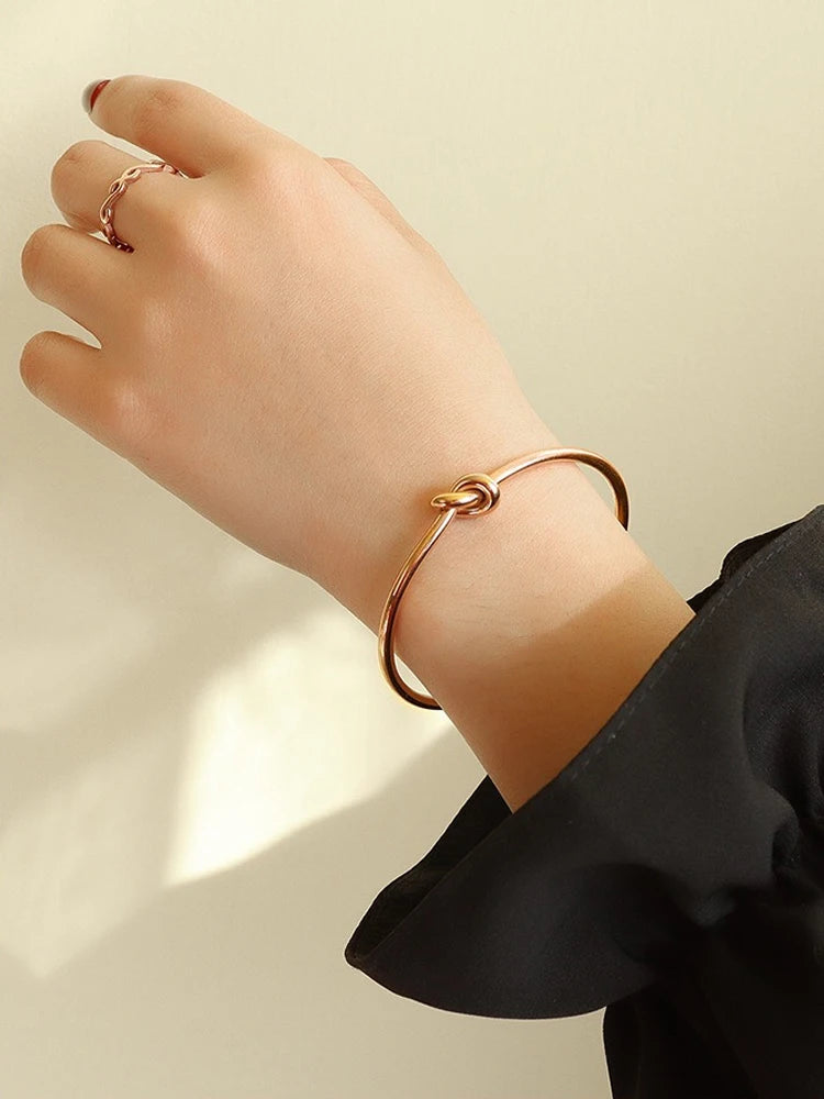 Not Change Color Brass Knot Charm Bracelet Bangles Women Jewelry OL Designer T Show Party Runway Boho Trendy Japan Korean INS