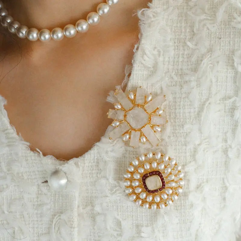 Brass With 18K Natural Crystal Freshwater Pearl Brooches Women Jewelry Punk Party T Show Gown Runway Trendy  Korean Japan Israel