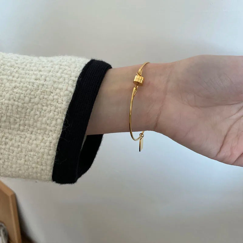 Titanium With 18K Simply Lucky Bangle Women Jewelry Chic Gown Party T Show Sweet Boho OL Simply INS Japan Korean