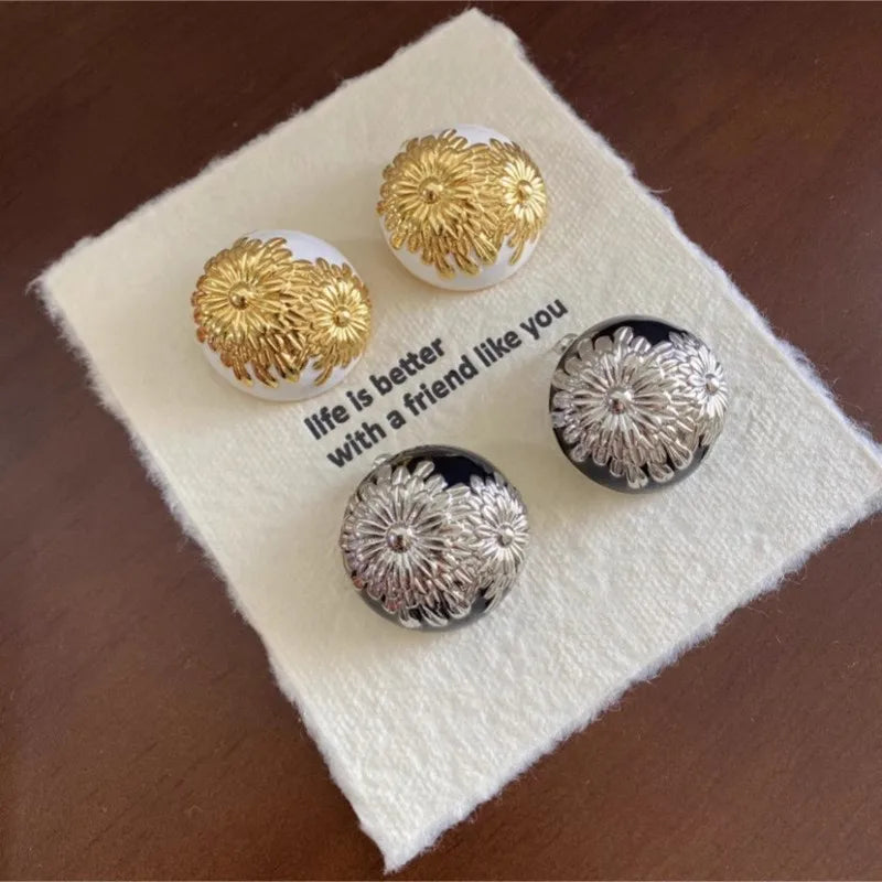 Brass With 18K Gold Retro Big Floral Stud Earrings Women Jewelry Punk Party T Show Gown Runway Korean Japan INS