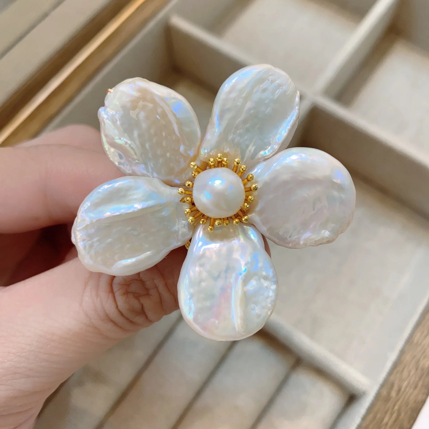 Brass Retro Natural Pearl Flower Brooches Women Jewelry Punk Party T Show Gown Runway Trendy  Korean Japan Israel