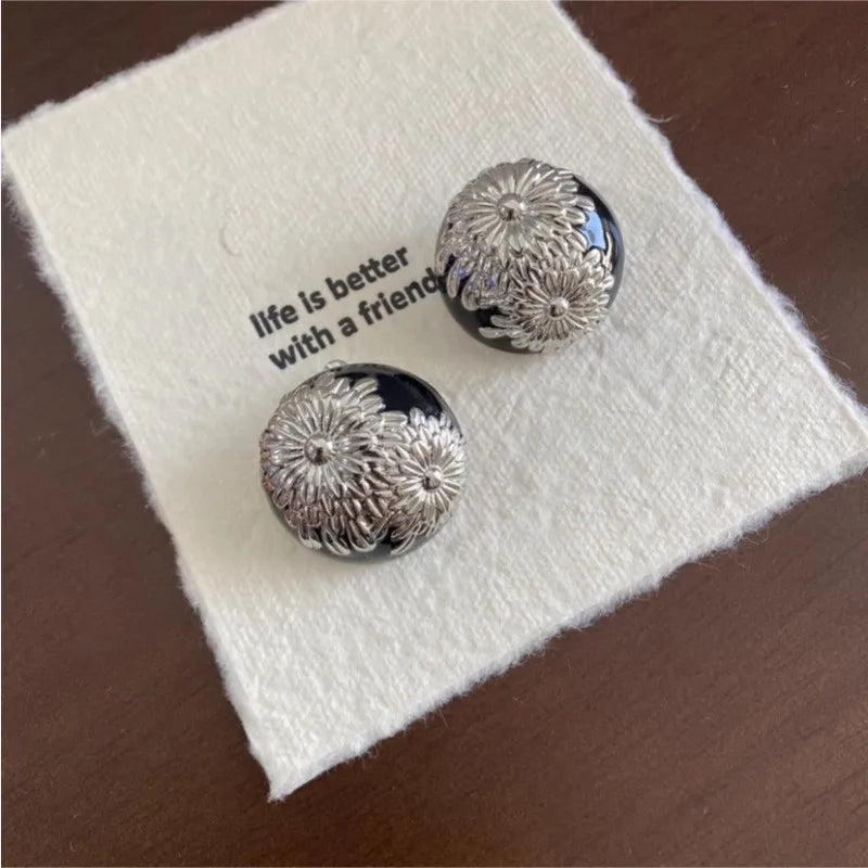 Brass With 18K Gold Retro Big Floral Stud Earrings Women Jewelry Punk Party T Show Gown Runway Korean Japan INS