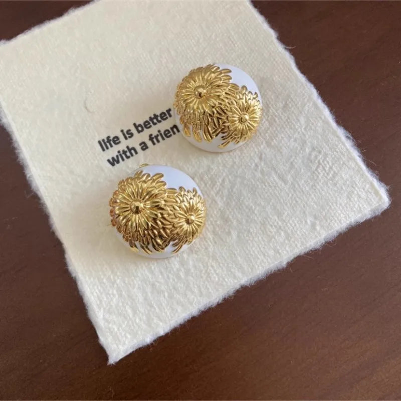 Brass With 18K Gold Retro Big Floral Stud Earrings Women Jewelry Punk Party T Show Gown Runway Korean Japan INS