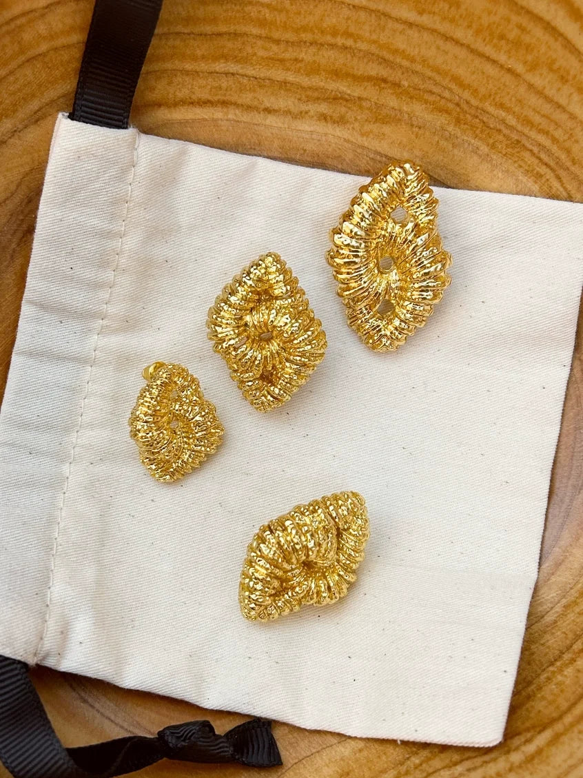 Brass With 18K Twist Cutout CC StudEarrings Punk Party Gown Runway rare Boucle d'oreille Korean Japan Style Fashion