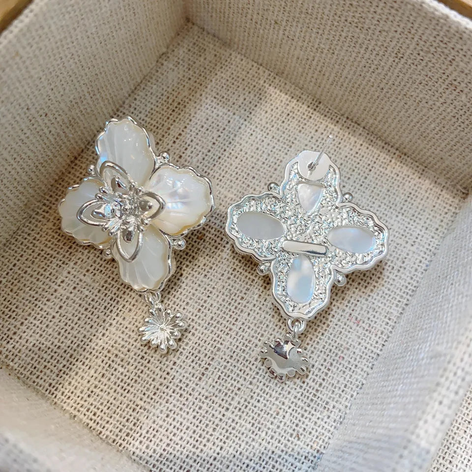 Brass White Natural Shell Flower Earrings Women Jewelry Punk Party T Show Gown Runway Korean Japan INS