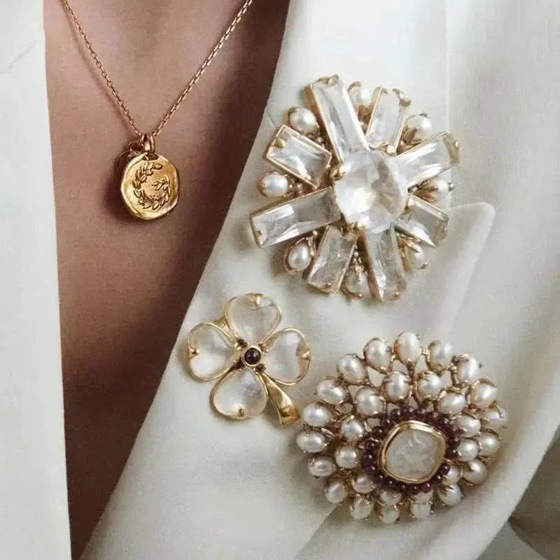 Brass With 18K Natural Crystal Freshwater Pearl Brooches Women Jewelry Punk Party T Show Gown Runway Trendy  Korean Japan Israel