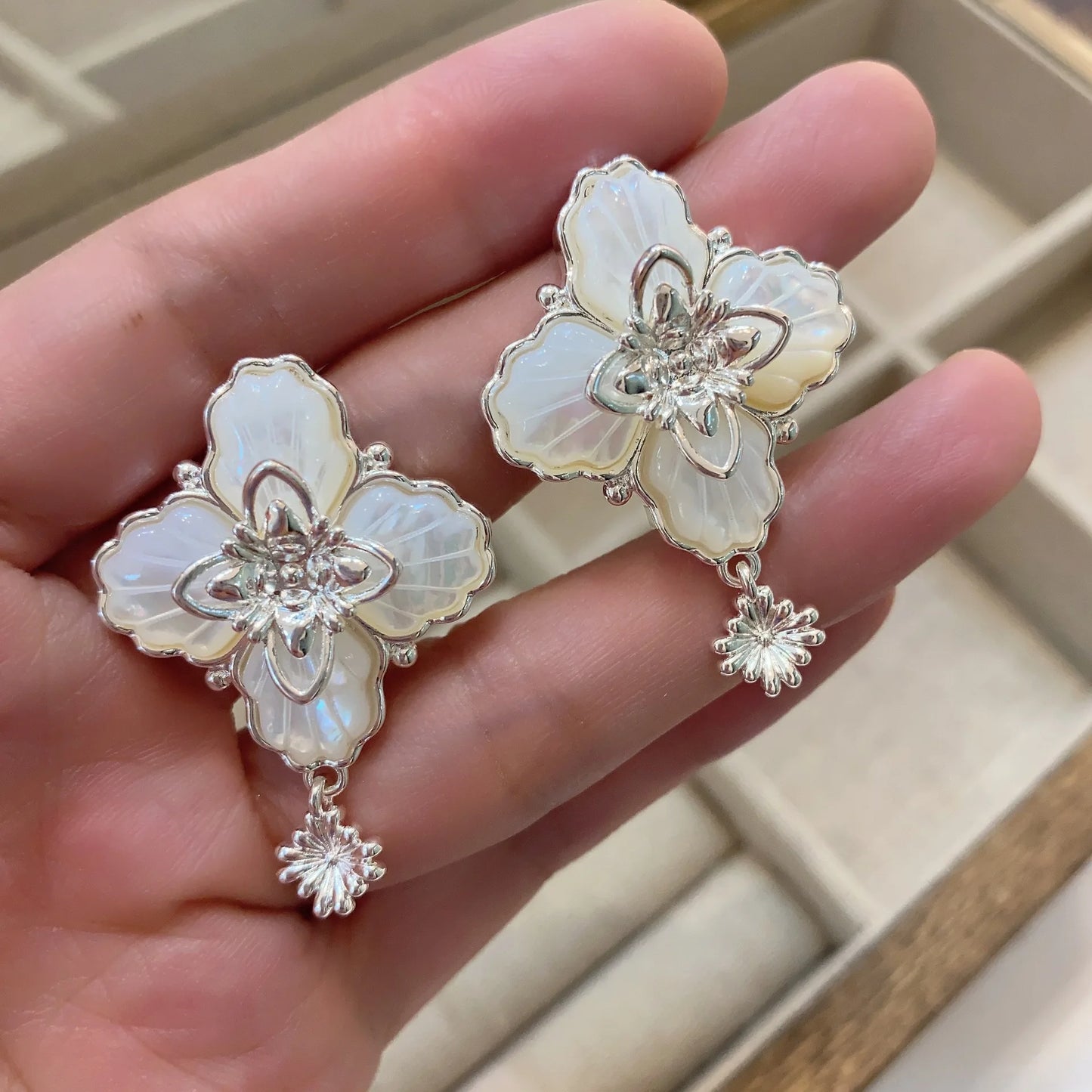 Brass White Natural Shell Flower Earrings Women Jewelry Punk Party T Show Gown Runway Korean Japan INS