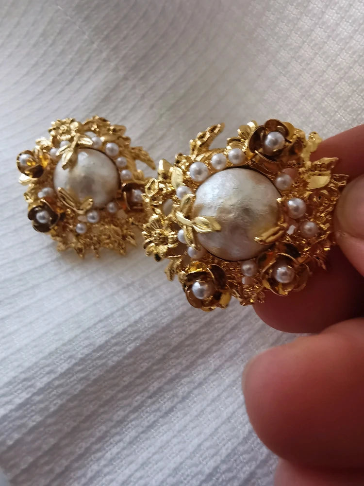 Brass With 18K Gold Retro Multi Pearl Flower Stud Earrings Women Jewelry Punk Party T Show Gown Runway Korean Japan INS
