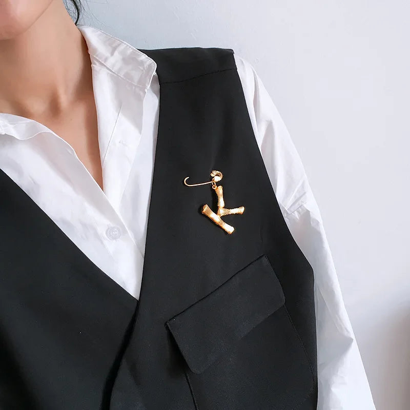 Brass With 18K Stuning 26 Letters Brooches Pins Women Jewelry Punk Party T Show Gown Runway Trendy  Korean Japan Israel