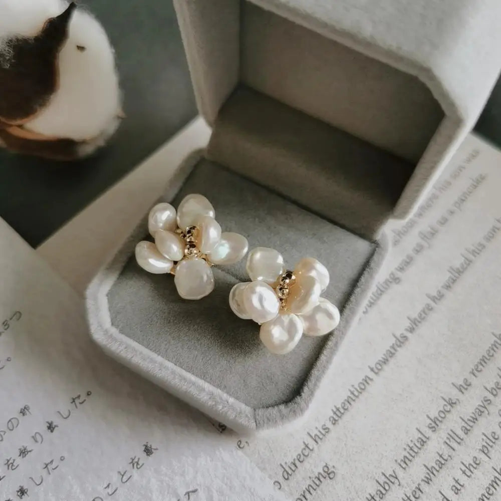 Brass Natural Pearl Floral Stud Earrings Women Jewelry Gothic Boho Designer Unique Party Elegance Gifts Japan Korean Fashion