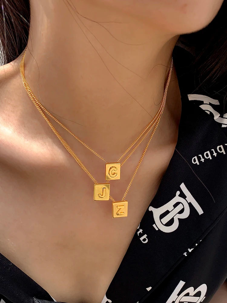 Brass With 18K Tarnish Simply 26 Letters Pendant Necklaces Women Jewelry Punk Hiphop Designer Runway OL Gown Boho Top Japan