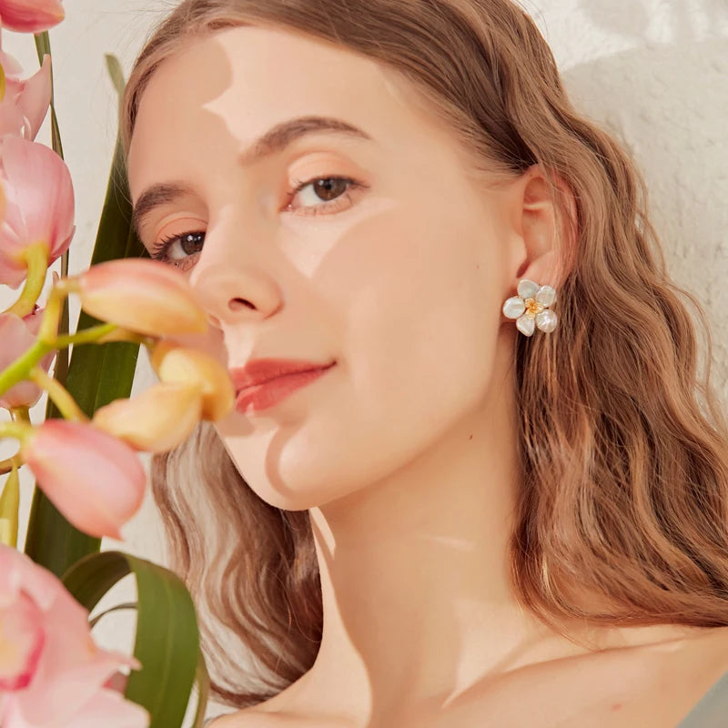 Brass Natural Pearl Floral Stud Earrings Women Jewelry Gothic Boho Designer Unique Party Elegance Gifts Japan Korean Fashion