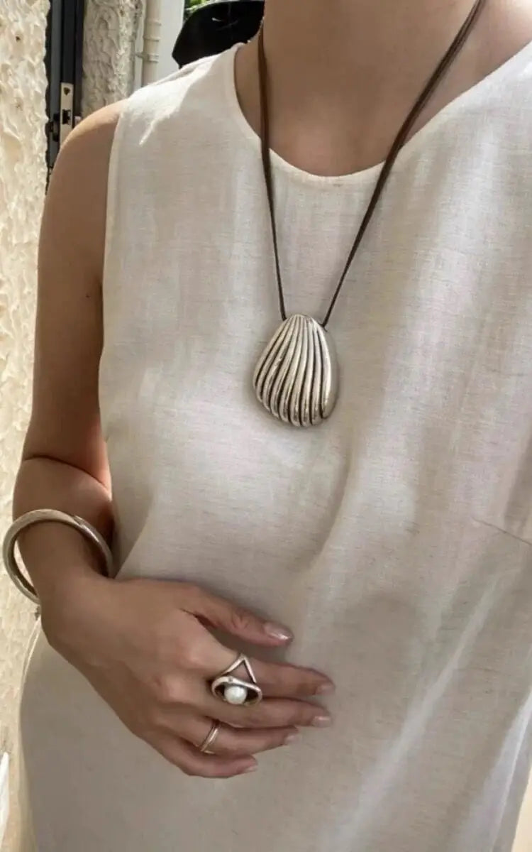 Brass Rope Chain Shell Pendant Necklace Women Jewelry Punk Designer Runway Rare Gown Boho Japan Korean