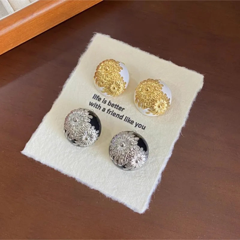 Brass With 18K Gold Retro Big Floral Stud Earrings Women Jewelry Punk Party T Show Gown Runway Korean Japan INS