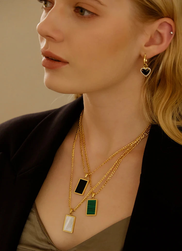 Brass With 18K Gold Black Stone Heart Dropping Earrings Women Jewelry Punk Party Gown Runway Rare  Korean Japan Boho Hiphop