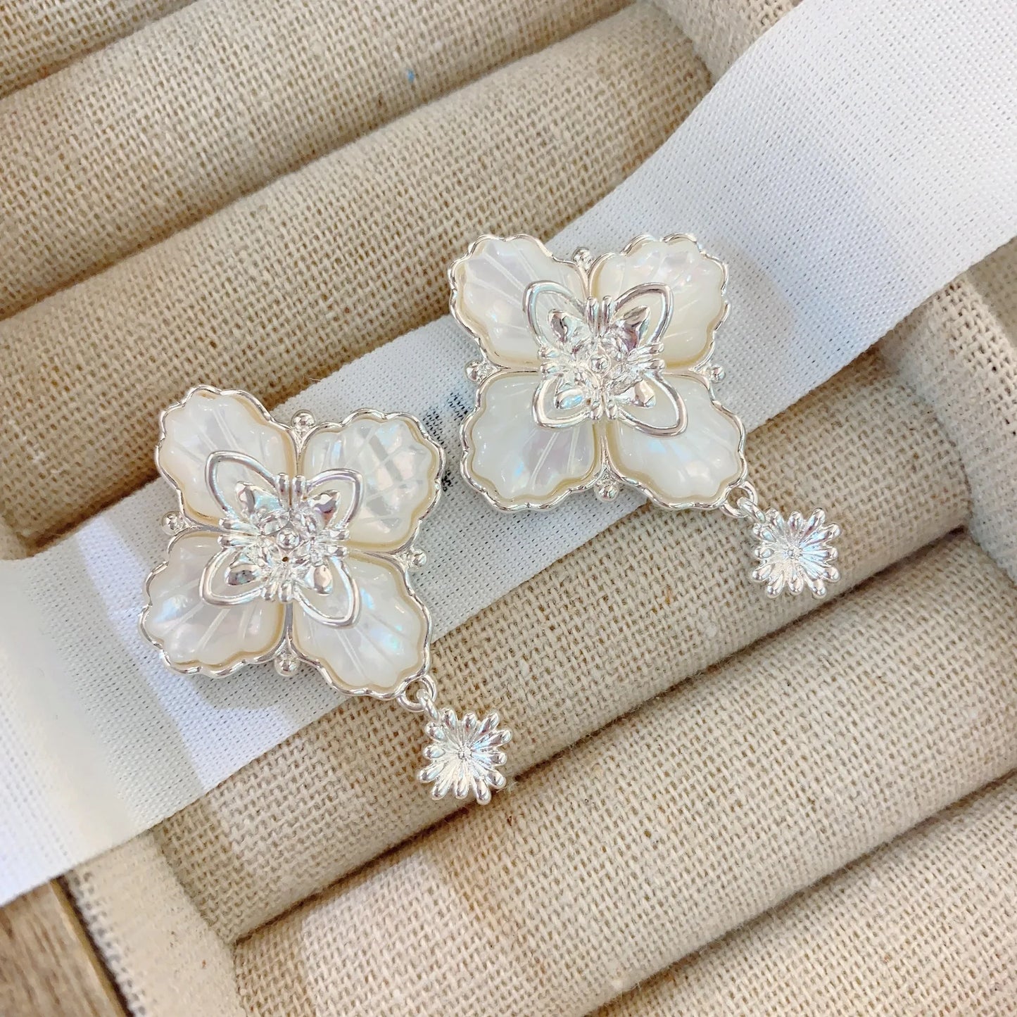 Brass White Natural Shell Flower Earrings Women Jewelry Punk Party T Show Gown Runway Korean Japan INS