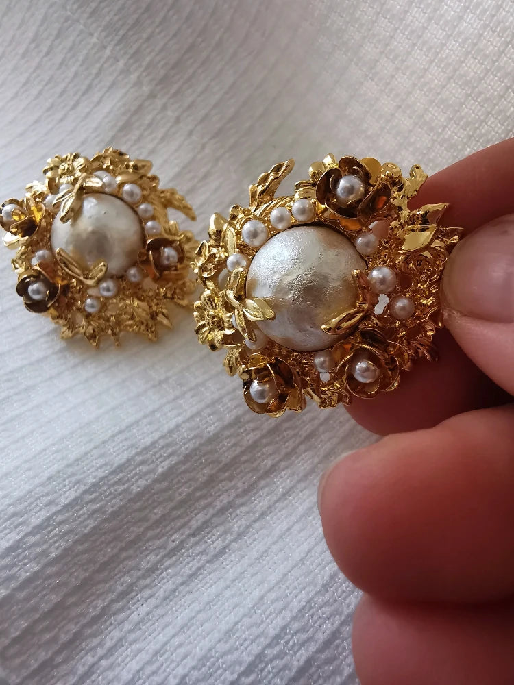 Brass With 18K Gold Retro Multi Pearl Flower Stud Earrings Women Jewelry Punk Party T Show Gown Runway Korean Japan INS