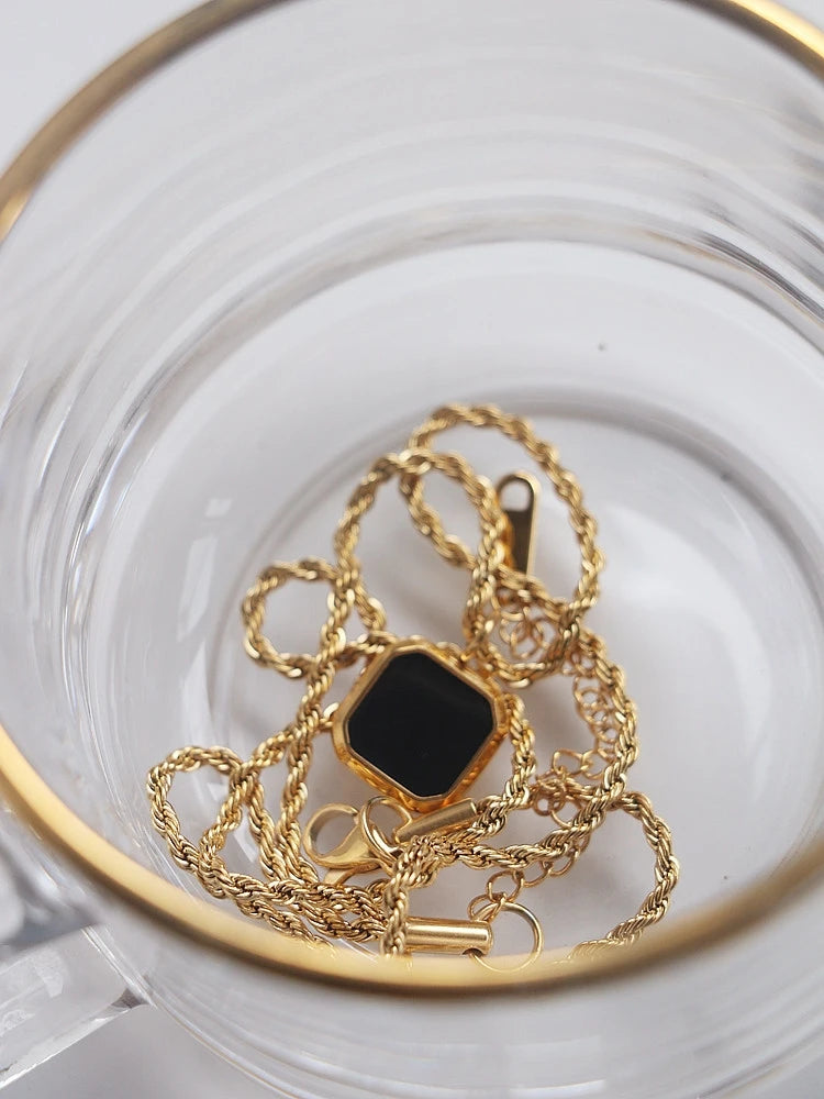 Titanium With 18K Gold Twrist Chain Black Stone Necklace Women Jewelry Punk Party T Show Runway Designer Club Japan Korean INS